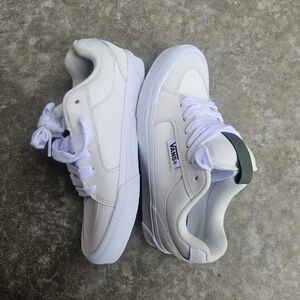 NWOT Unisex Vans Sneakers